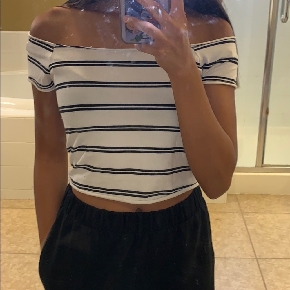 PacSun off the shoulder crop top